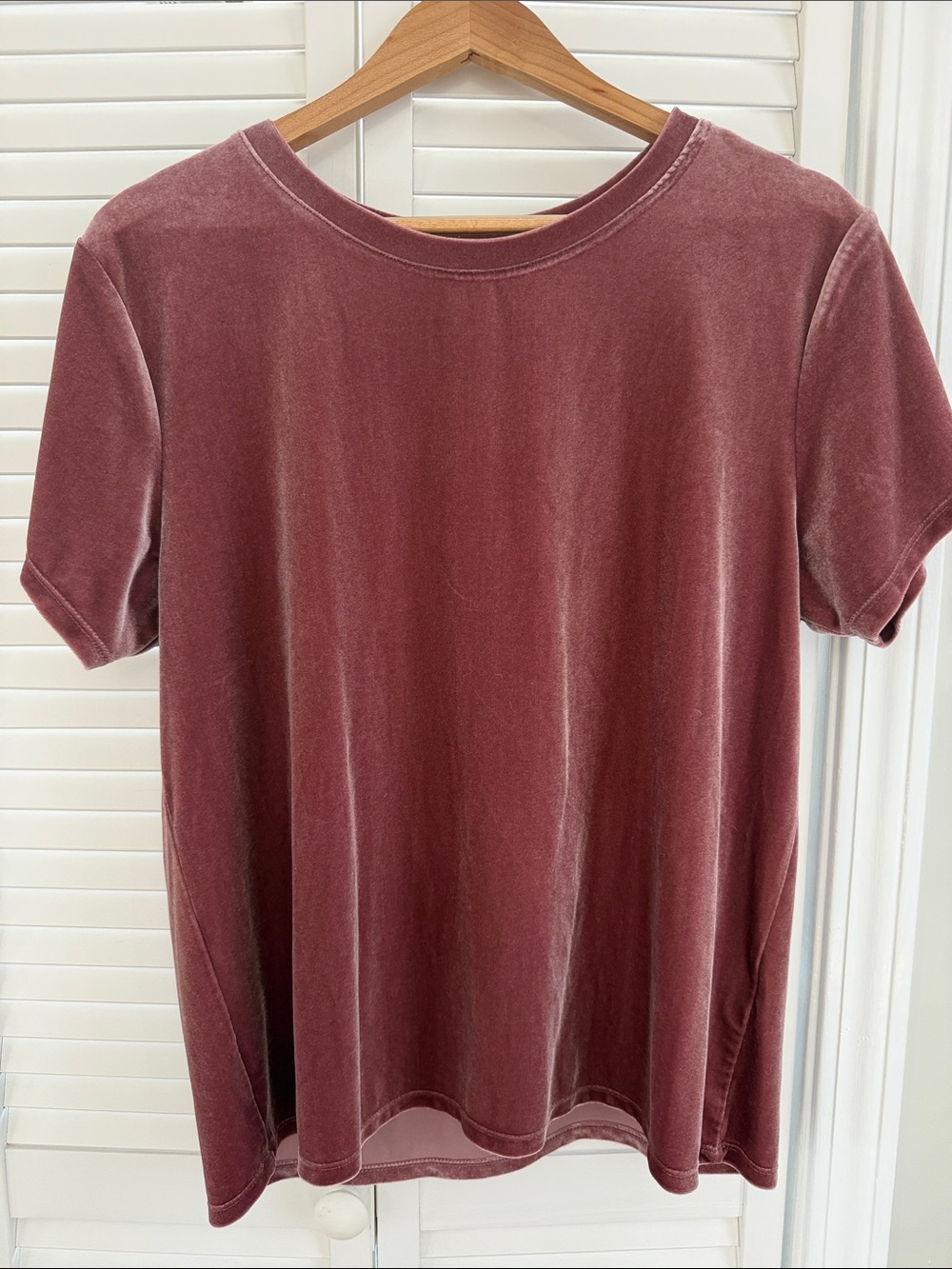 Abercrombie & Fitch Velvet Short-Sleeve Tee — Dusty Mauve